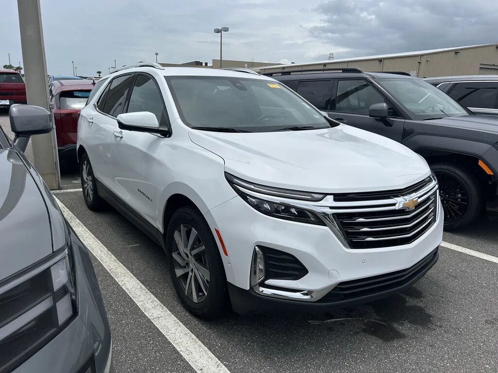 2022 Chevrolet Equinox Premier — photo 1 of 50