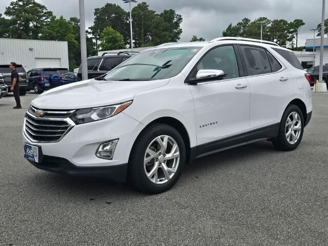 2021 Chevrolet Equinox Premier — photo 1 of 26