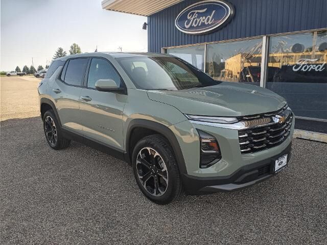 2026 Chevrolet Equinox LT — photo 1 of 10