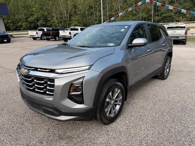 2026 Chevrolet Equinox LT — photo 1 of 13