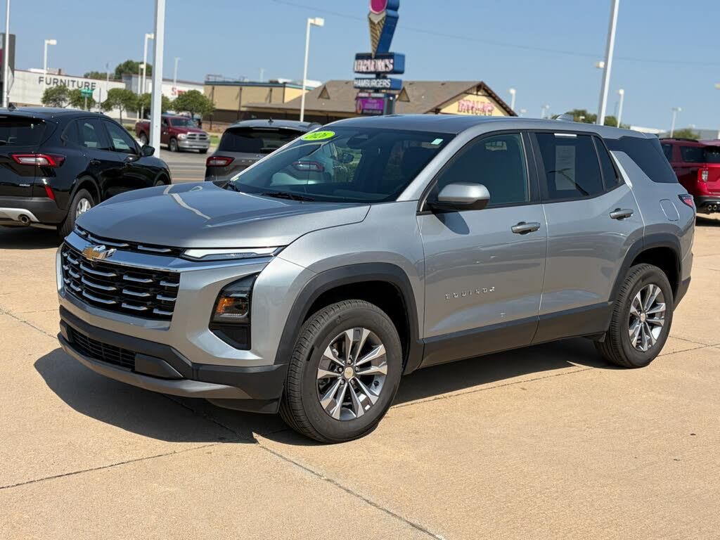 2026 Chevrolet Equinox LT — photo 1 of 1
