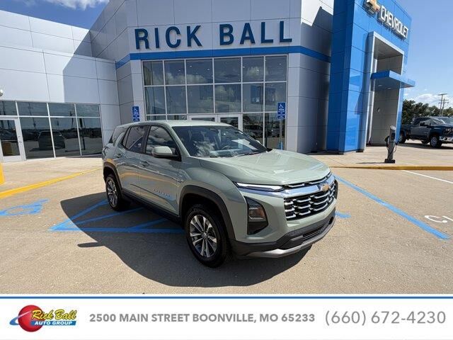 2026 Chevrolet Equinox LT — photo 1 of 13