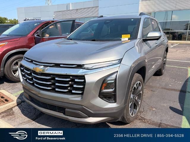 2025 Chevrolet Equinox LT — photo 1 of 12