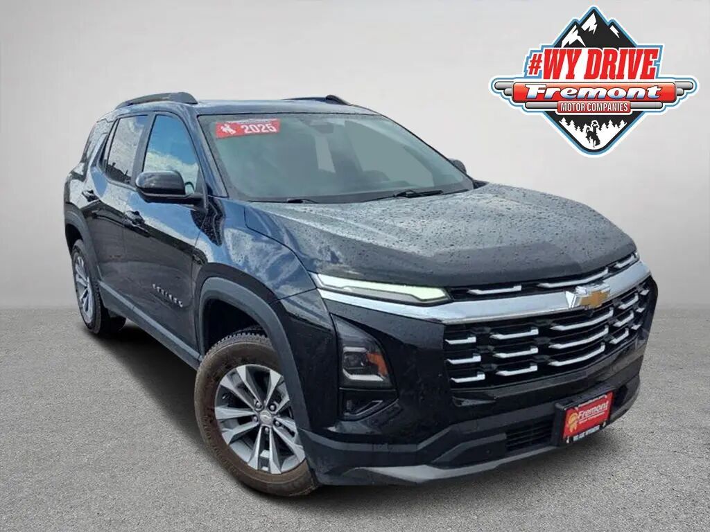 2025 Chevrolet Equinox LT — photo 1 of 12