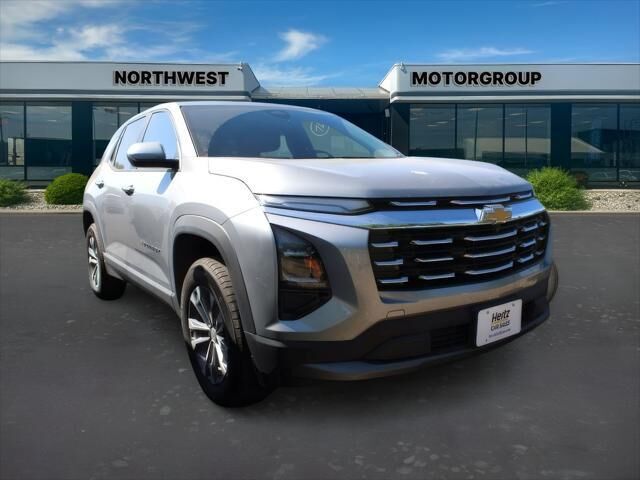 2025 Chevrolet Equinox LT — photo 1 of 72