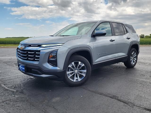 2025 Chevrolet Equinox LT — photo 1 of 13