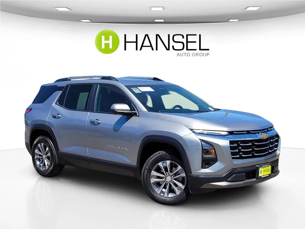 2025 Chevrolet Equinox LT — photo 1 of 12