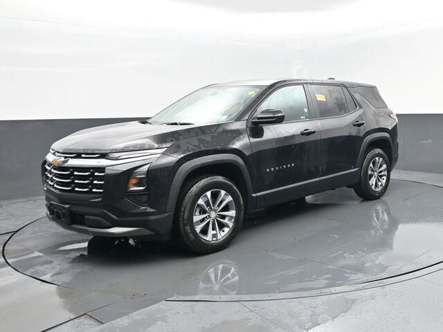 2025 Chevrolet Equinox LT — photo 1 of 13