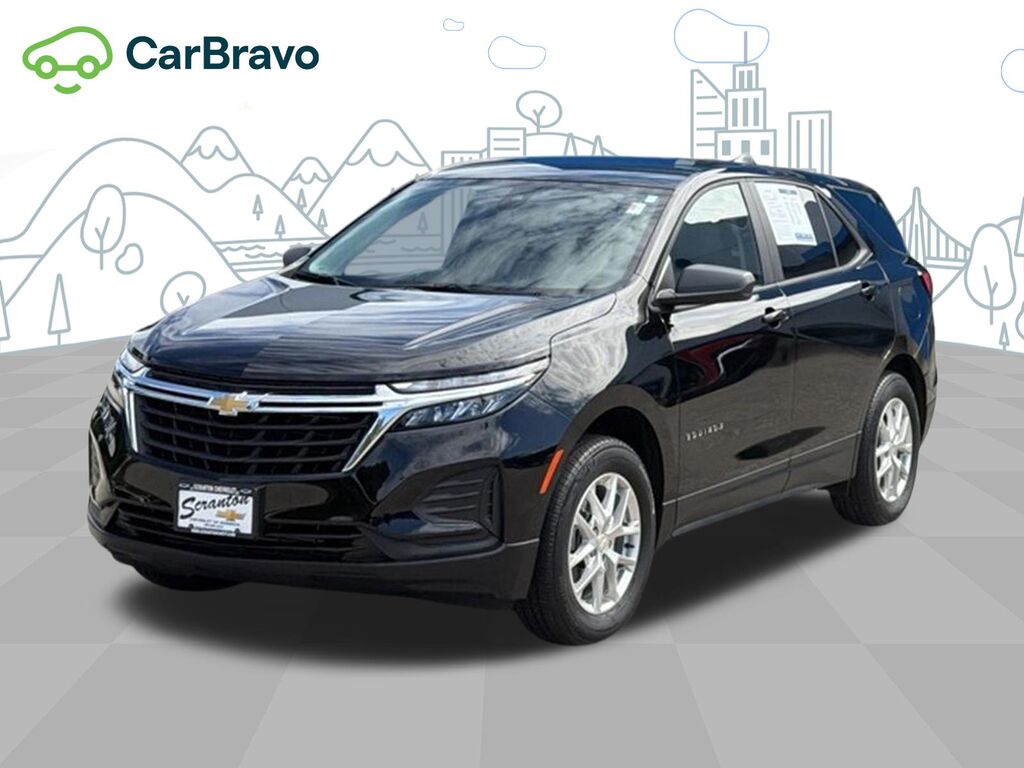 2023 Chevrolet Equinox LS — photo 1 of 6