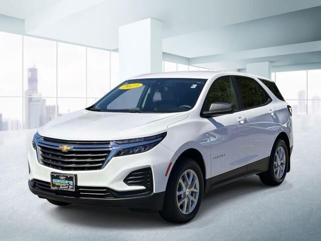 2023 Chevrolet Equinox LS — photo 1 of 13