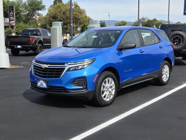 2024 Chevrolet Equinox LS — photo 1 of 26