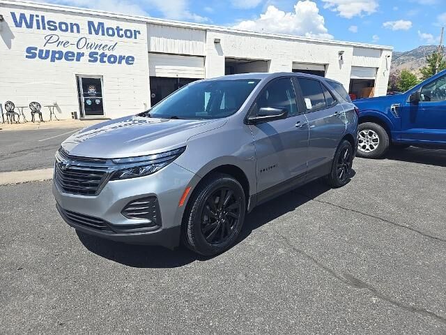 2024 Chevrolet Equinox LS — photo 1 of 13