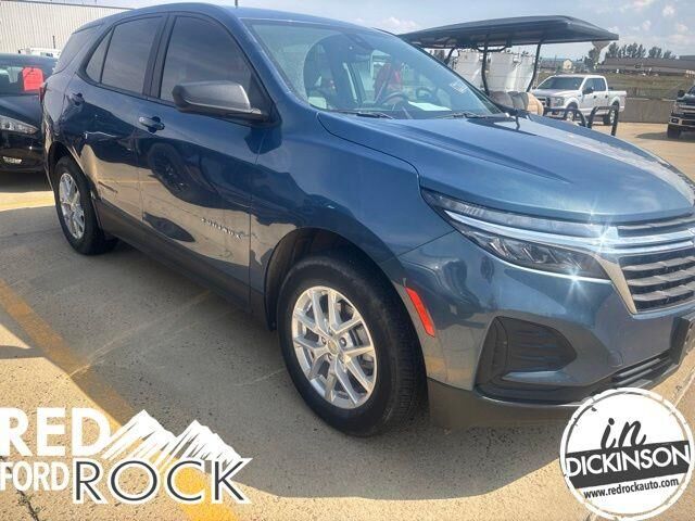 2024 Chevrolet Equinox LS — photo 1 of 12