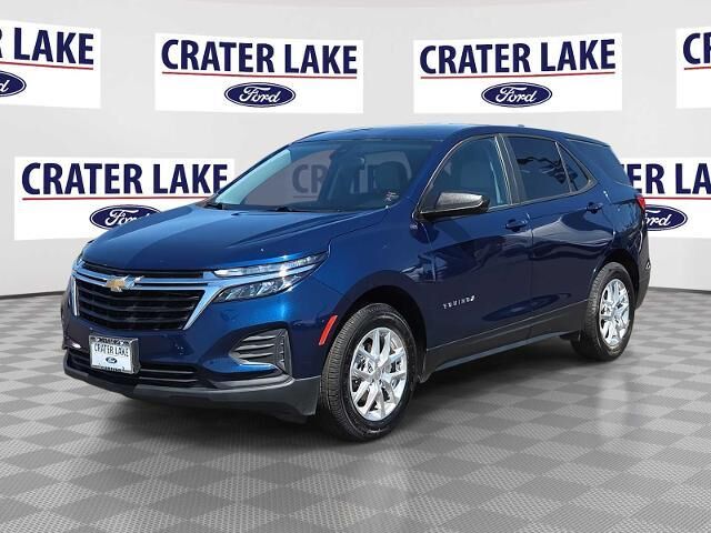 2022 Chevrolet Equinox LS — photo 1 of 13