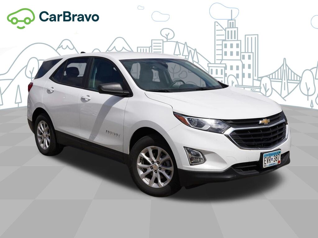 2020 Chevrolet Equinox LS — photo 1 of 6