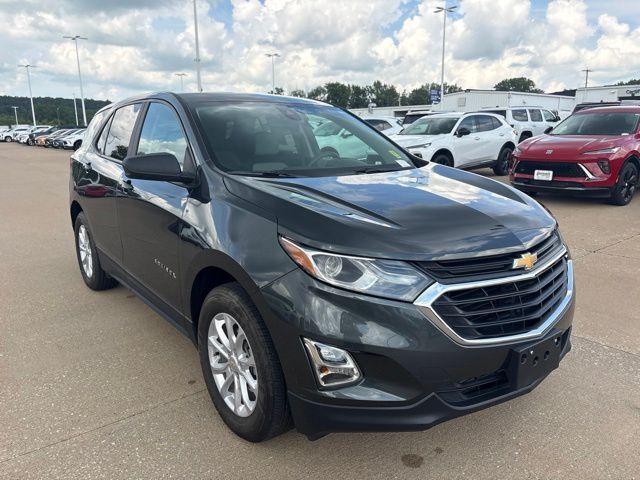2020 Chevrolet Equinox LS — photo 1 of 13