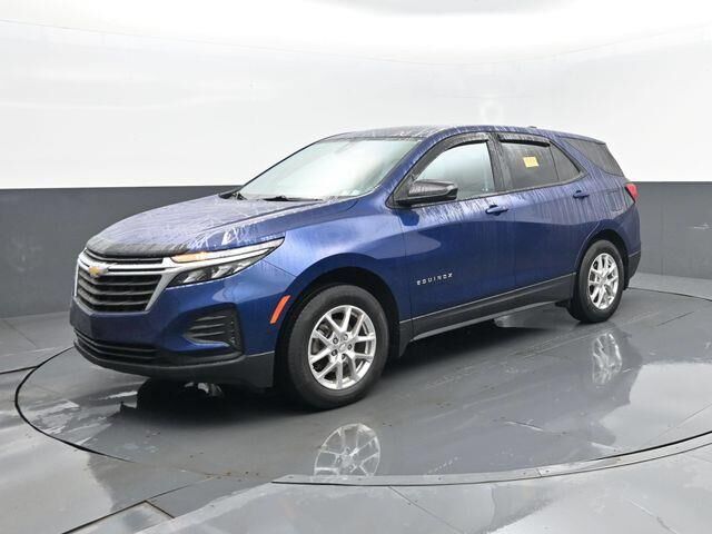 2022 Chevrolet Equinox LS — photo 1 of 26
