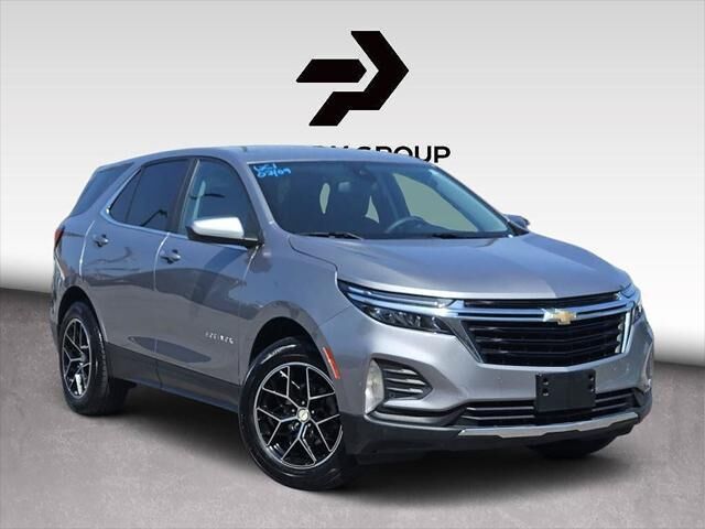 2023 Chevrolet Equinox LT — photo 1 of 34