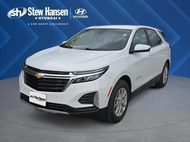 2022 Chevrolet Equinox LT — photo 1 of 13