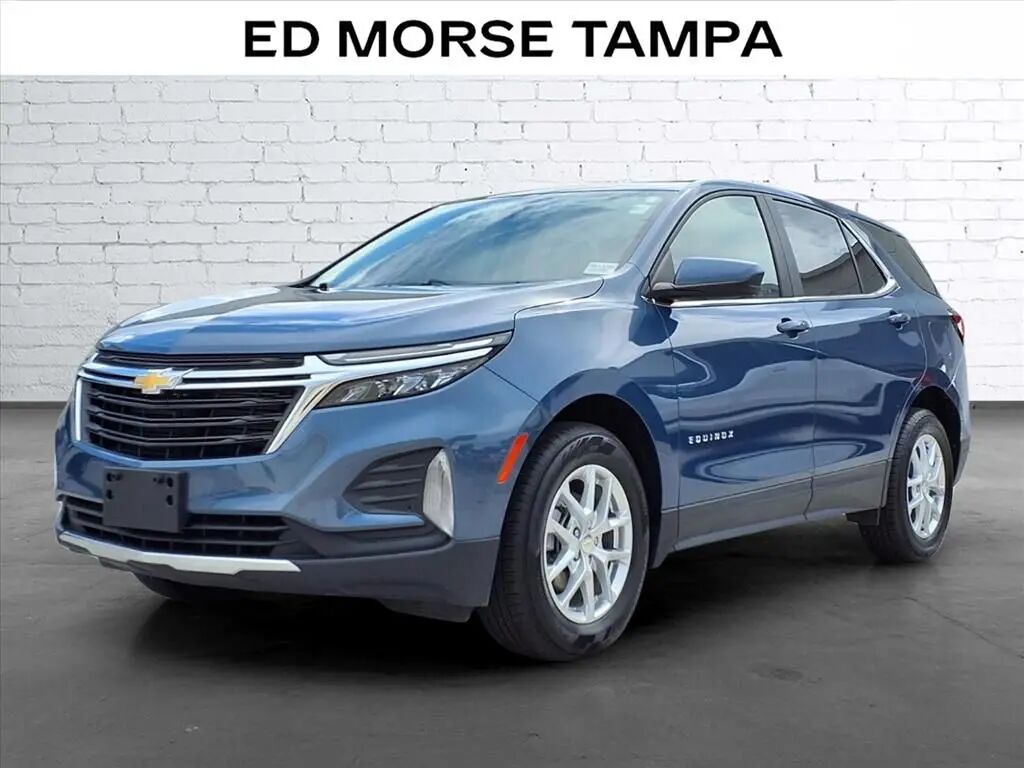 2024 Chevrolet Equinox LT — photo 1 of 13