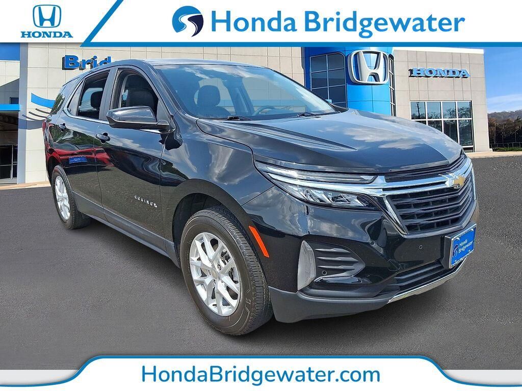 2024 Chevrolet Equinox LT — photo 1 of 13