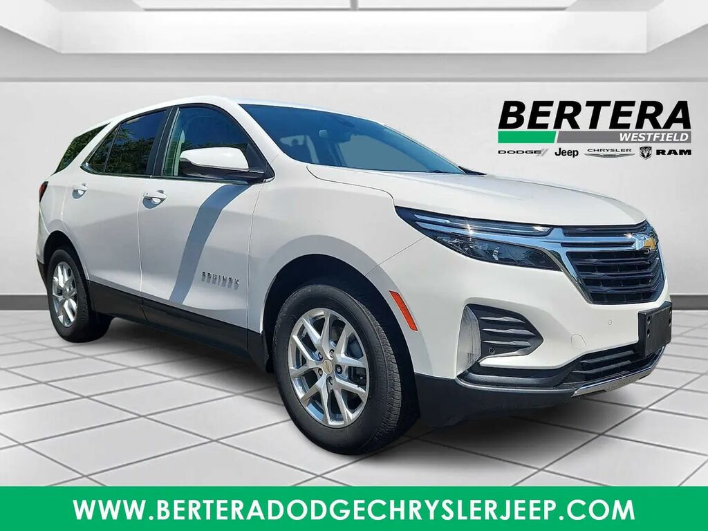 2024 Chevrolet Equinox LT — photo 1 of 13