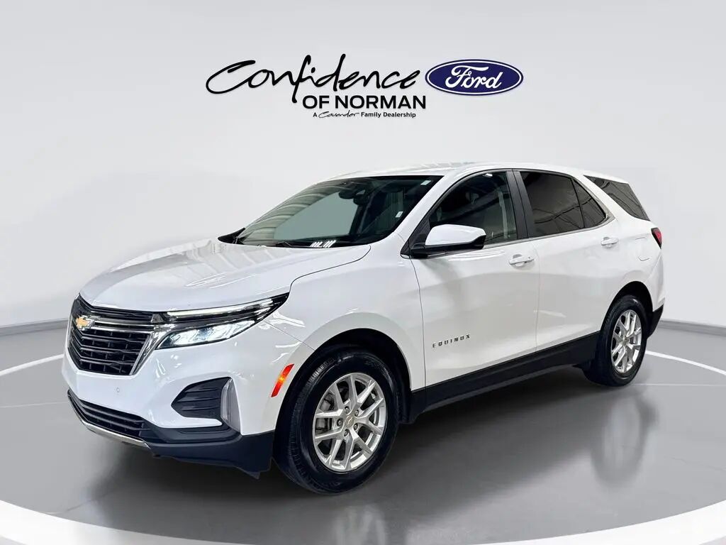 2024 Chevrolet Equinox LT — photo 1 of 15