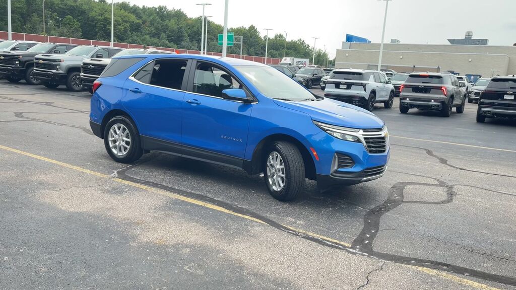 2024 Chevrolet Equinox LT — photo 1 of 7