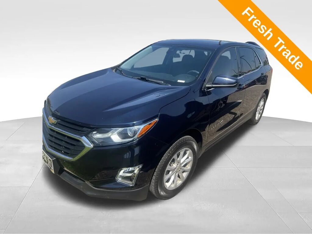 2020 Chevrolet Equinox LT — photo 1 of 3