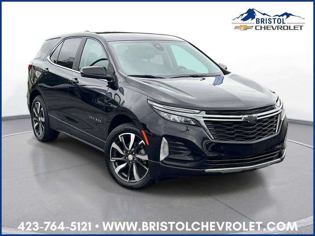 2022 Chevrolet Equinox LT — photo 1 of 12