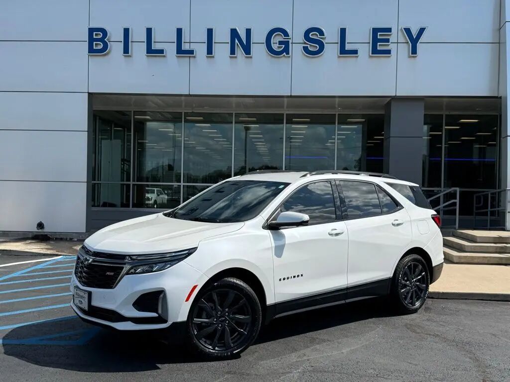 2023 Chevrolet Equinox RS — photo 1 of 13