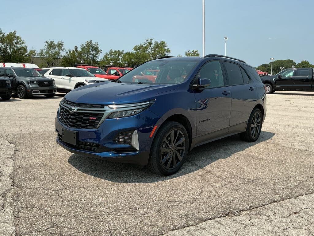 2023 Chevrolet Equinox RS — photo 1 of 1