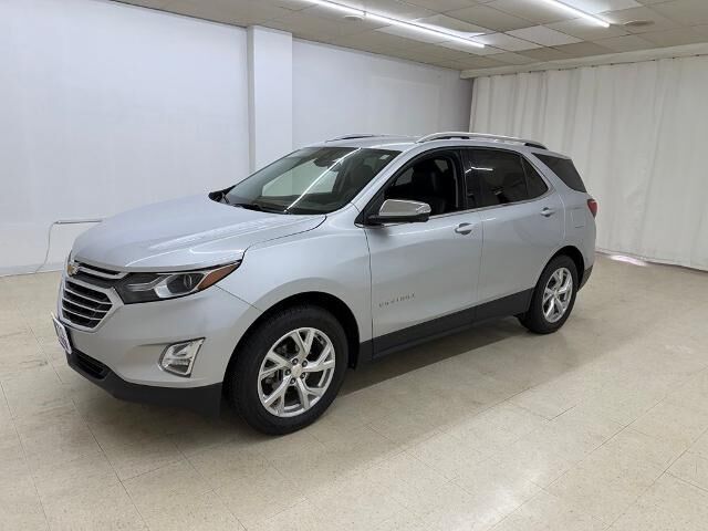 2021 Chevrolet Equinox Premier — photo 1 of 13