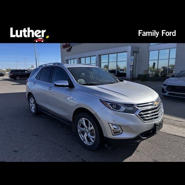 2021 Chevrolet Equinox Premier — photo 1 of 12