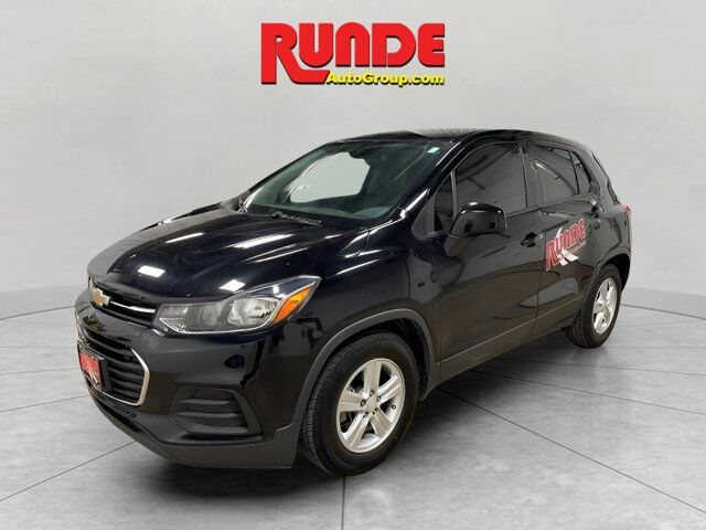 2020 Chevrolet Trax LS — photo 1 of 13