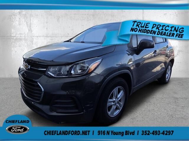 2020 Chevrolet Trax LS — photo 1 of 26