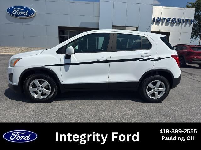 2016 Chevrolet Trax LS — photo 1 of 13