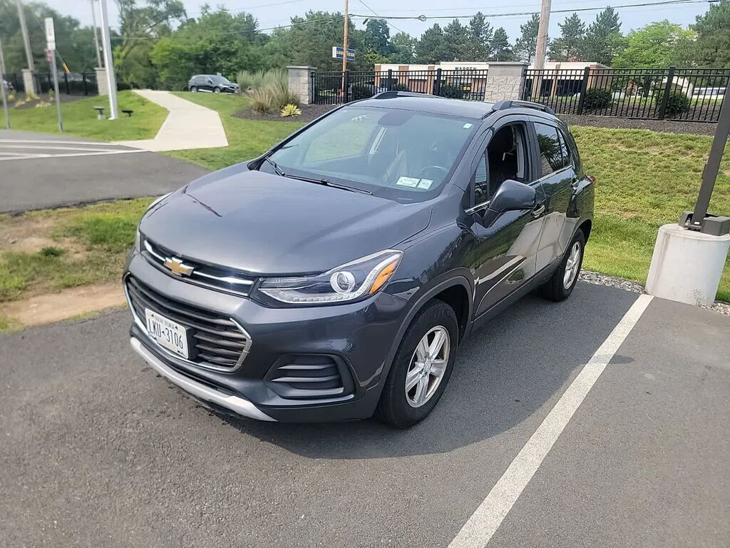 2017 Chevrolet Trax LT — photo 1 of 14