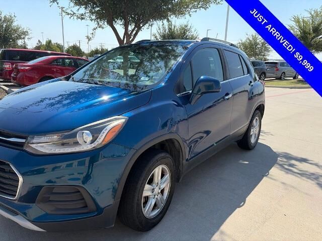 2019 Chevrolet Trax LT — photo 1 of 26
