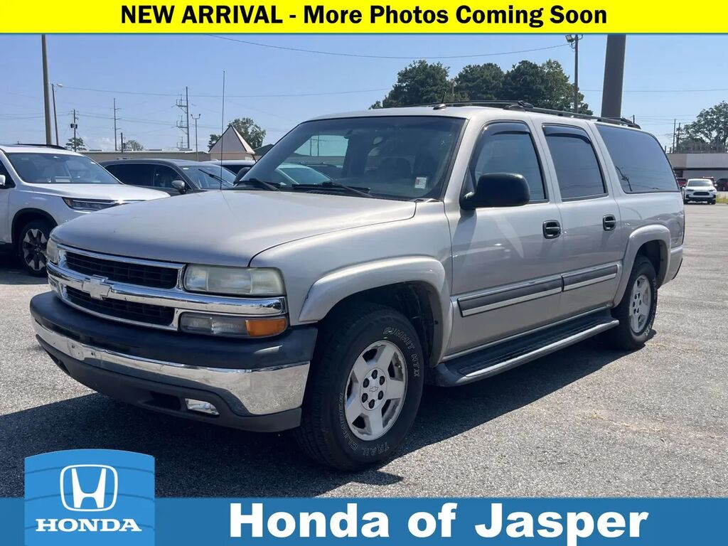 2004 Chevrolet Suburban 1500 — photo 1 of 8