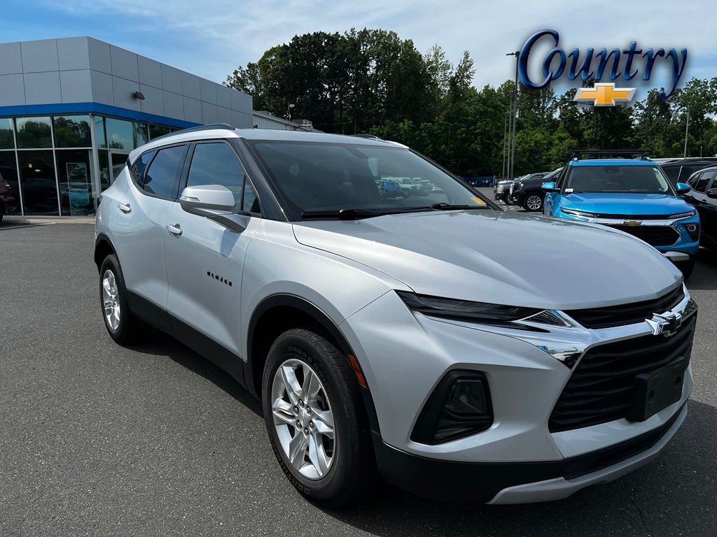 2019 Chevrolet Blazer Base — photo 1 of 13