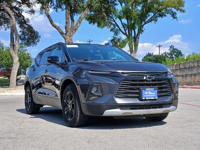 2021 Chevrolet Blazer LT — photo 1 of 4