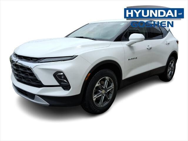 2023 Chevrolet Blazer LT — photo 1 of 13