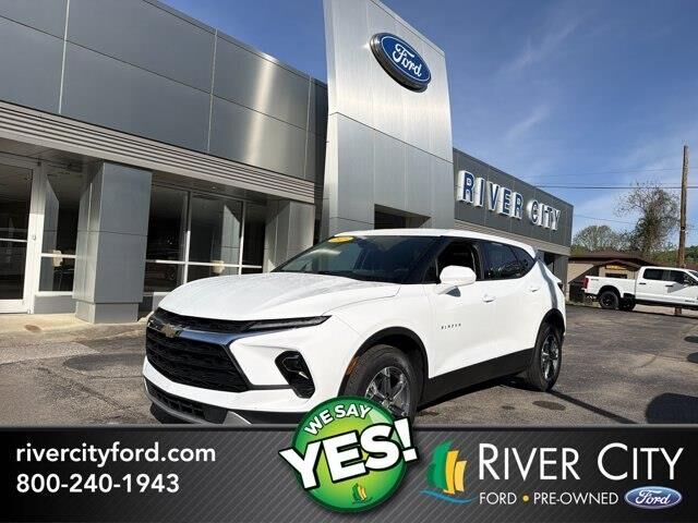 2025 Chevrolet Blazer LT — photo 1 of 13