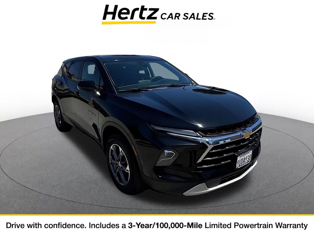 2025 Chevrolet Blazer LT — photo 1 of 11