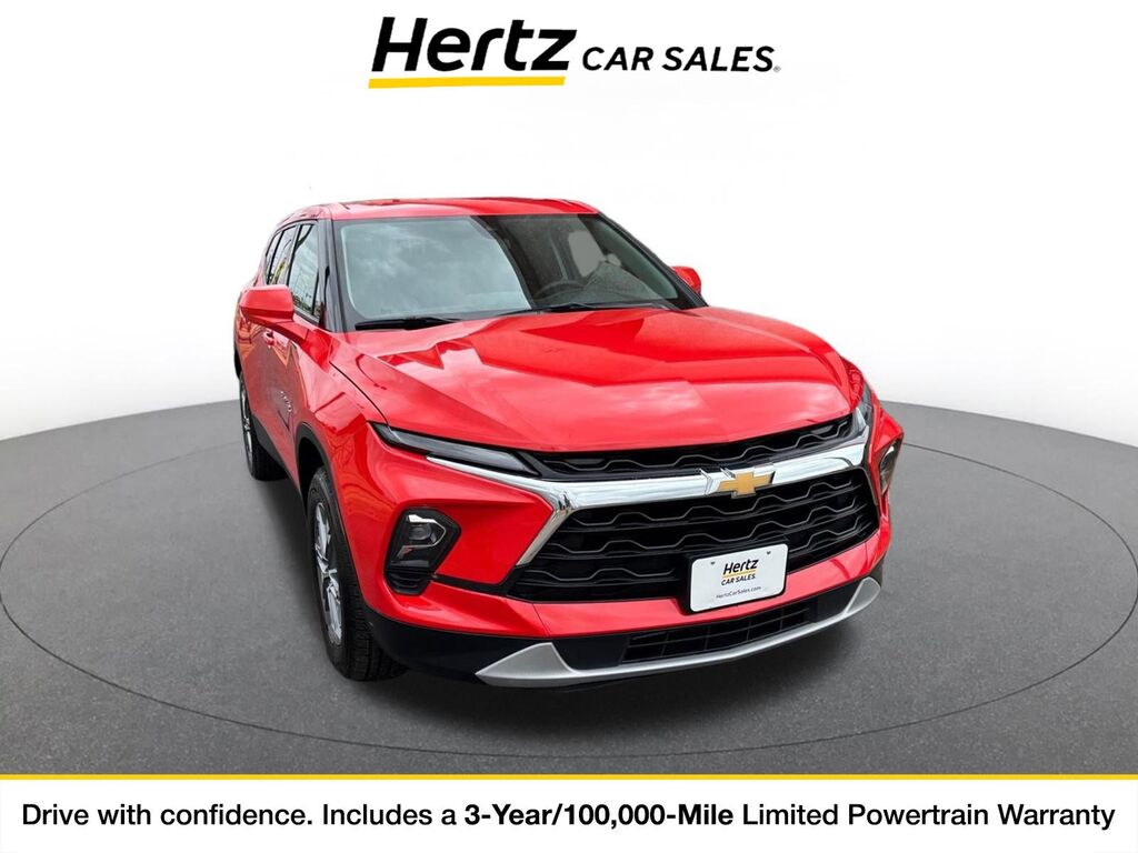 2025 Chevrolet Blazer LT — photo 1 of 11