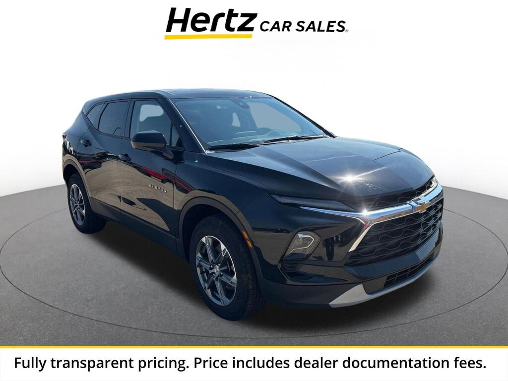 2025 Chevrolet Blazer LT — photo 1 of 13