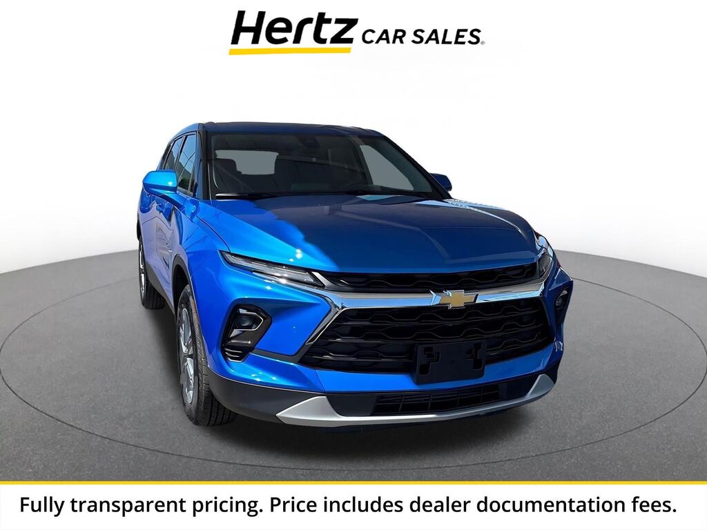 2025 Chevrolet Blazer LT — photo 1 of 13