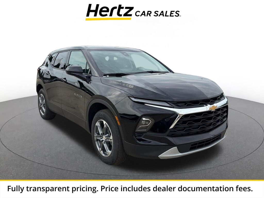 2025 Chevrolet Blazer LT — photo 1 of 13