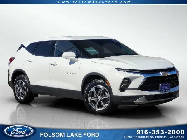 2023 Chevrolet Blazer LT — photo 1 of 13